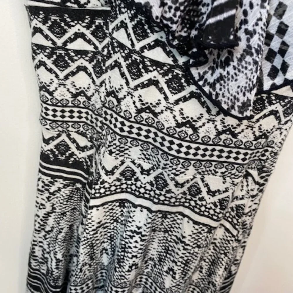 Jessica Simpson Black and white dress - Picture 3 of 8